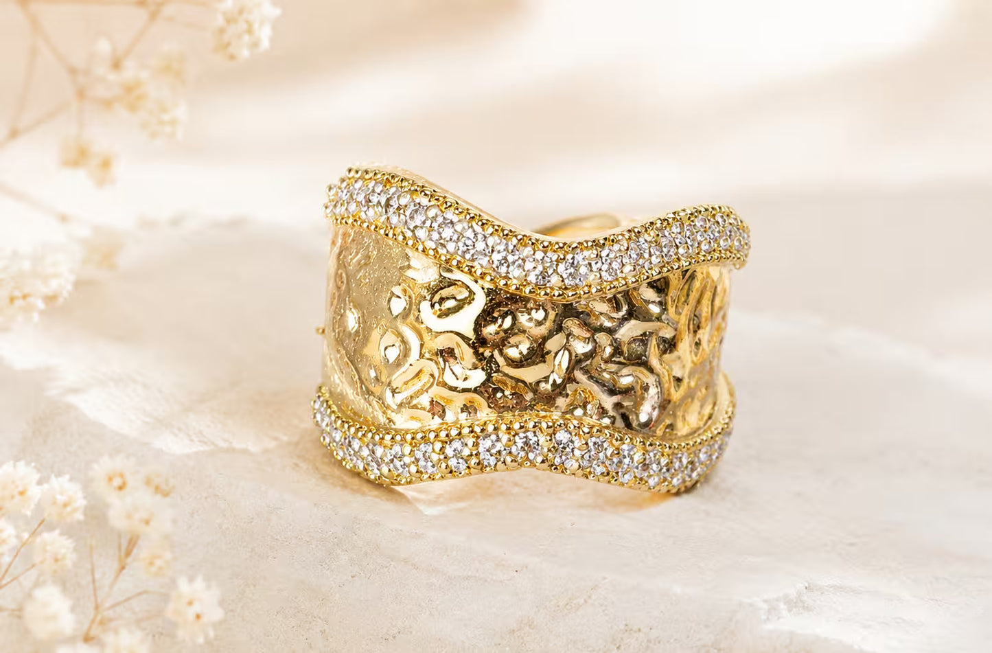 Antique Gold Textured Statement Ring | Ajustable | Anti Tarnish