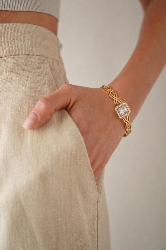 Knot Gold Bracelet
