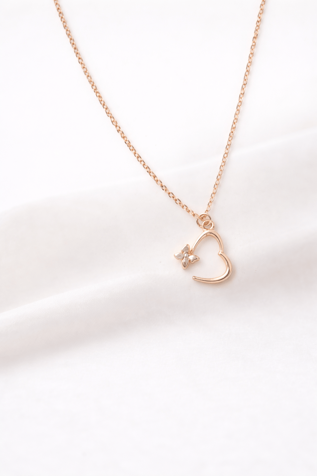 Minimal Heart Flower Pendant Necklace – Rose Gold Finish, Anti Tarnish