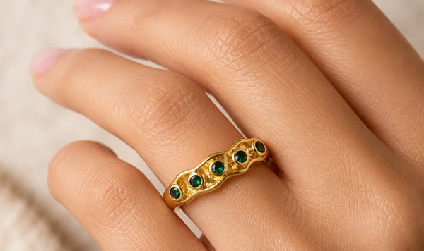Minimal Emerald Wave Ring | Adjustable | Anti Tarnish