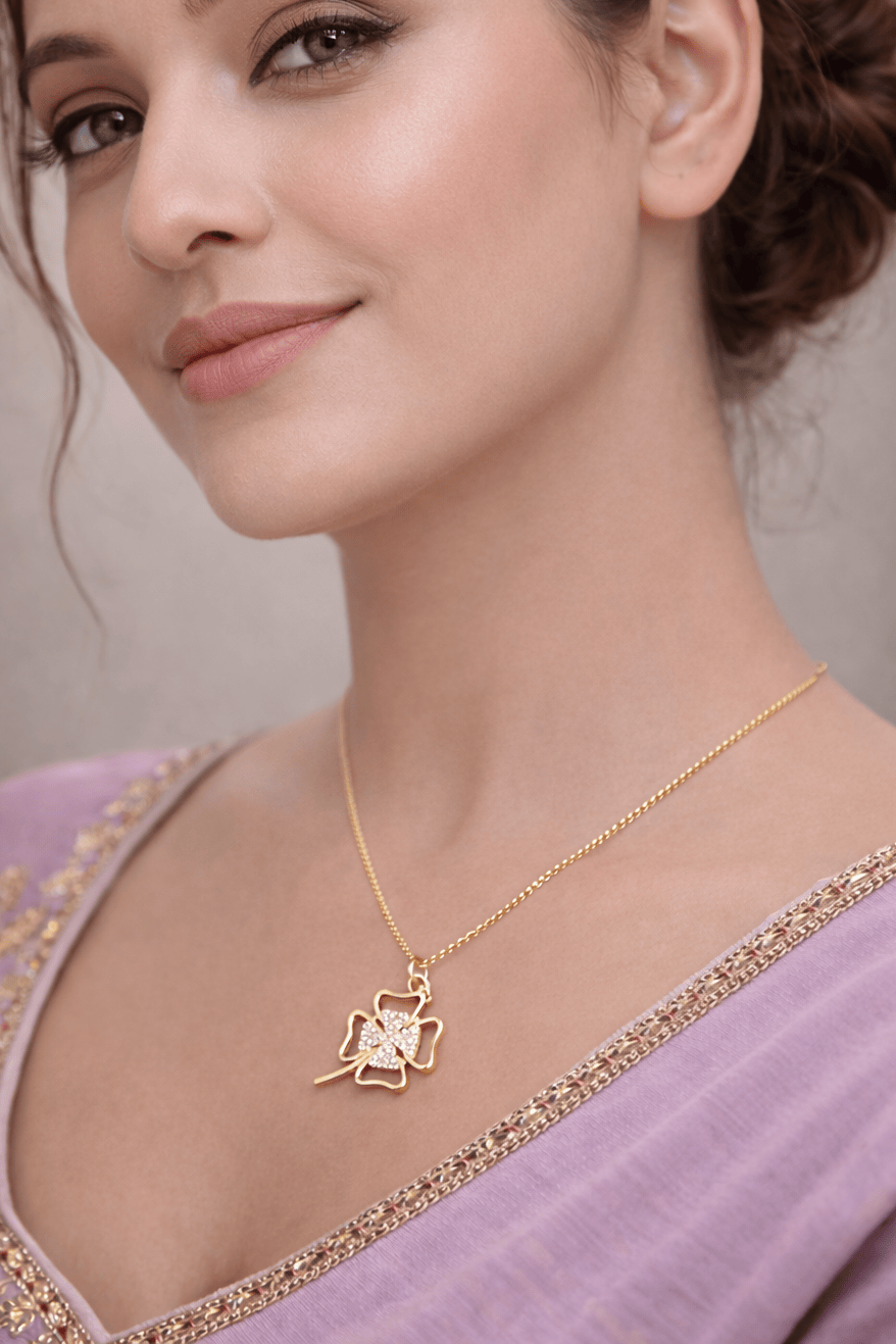 Timeless Clover Pendant (Anti tarnish)