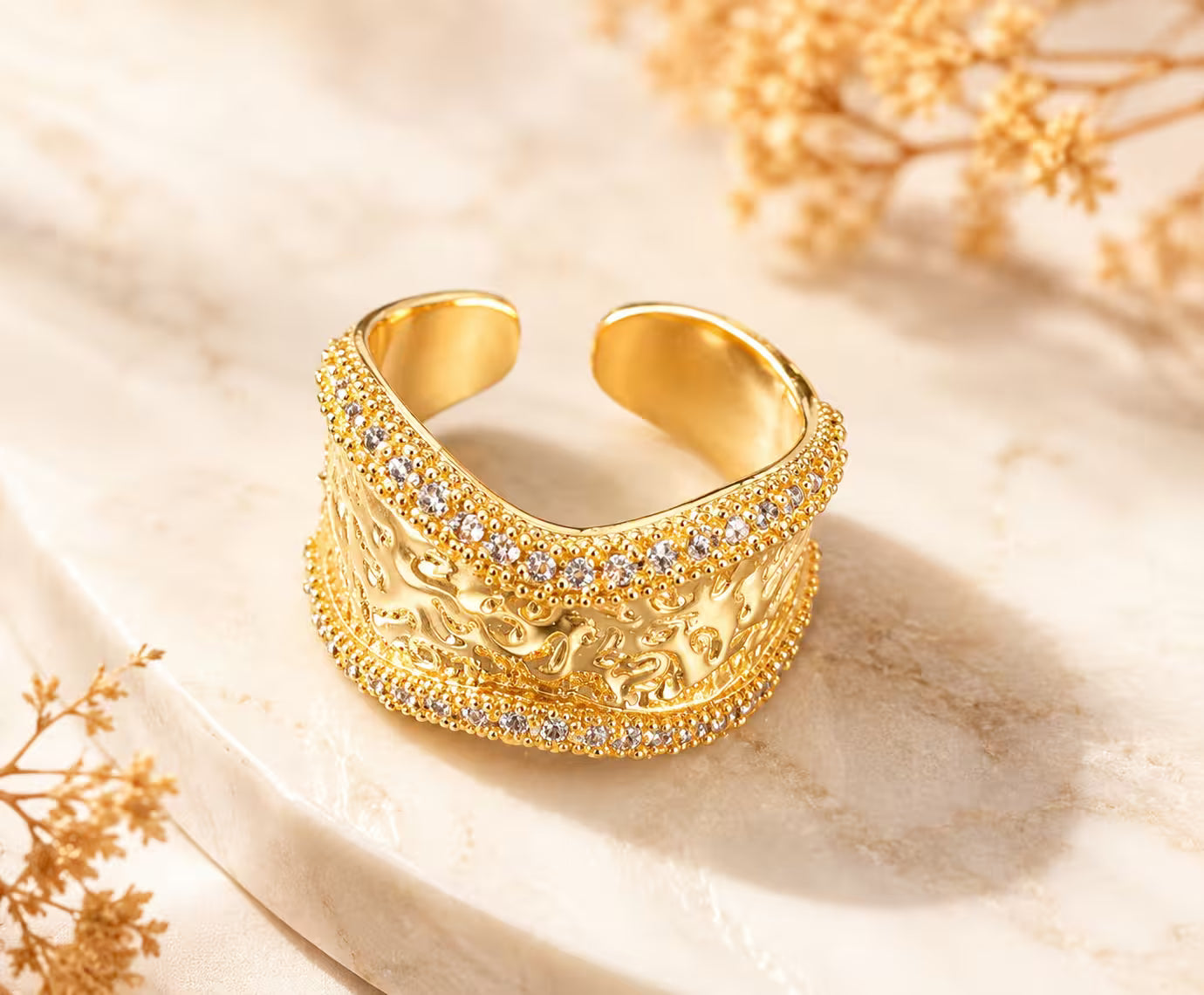 Antique Gold Textured Statement Ring | Ajustable | Anti Tarnish