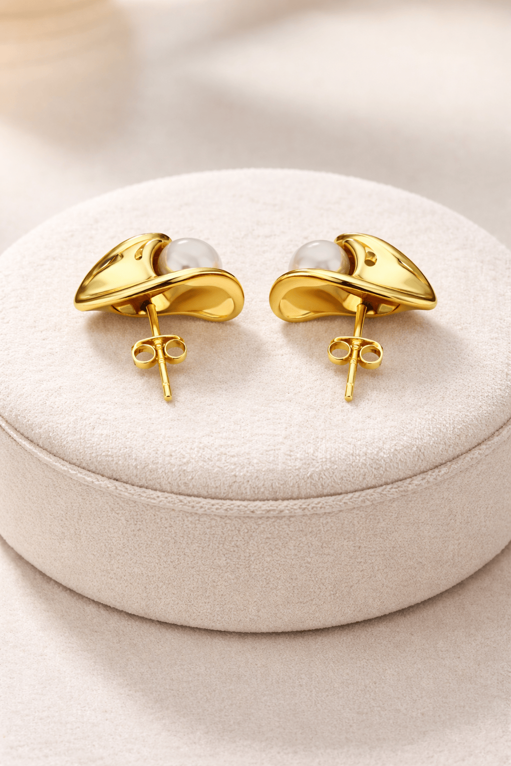 Anti Tarnish, Pearl Wave Earrings