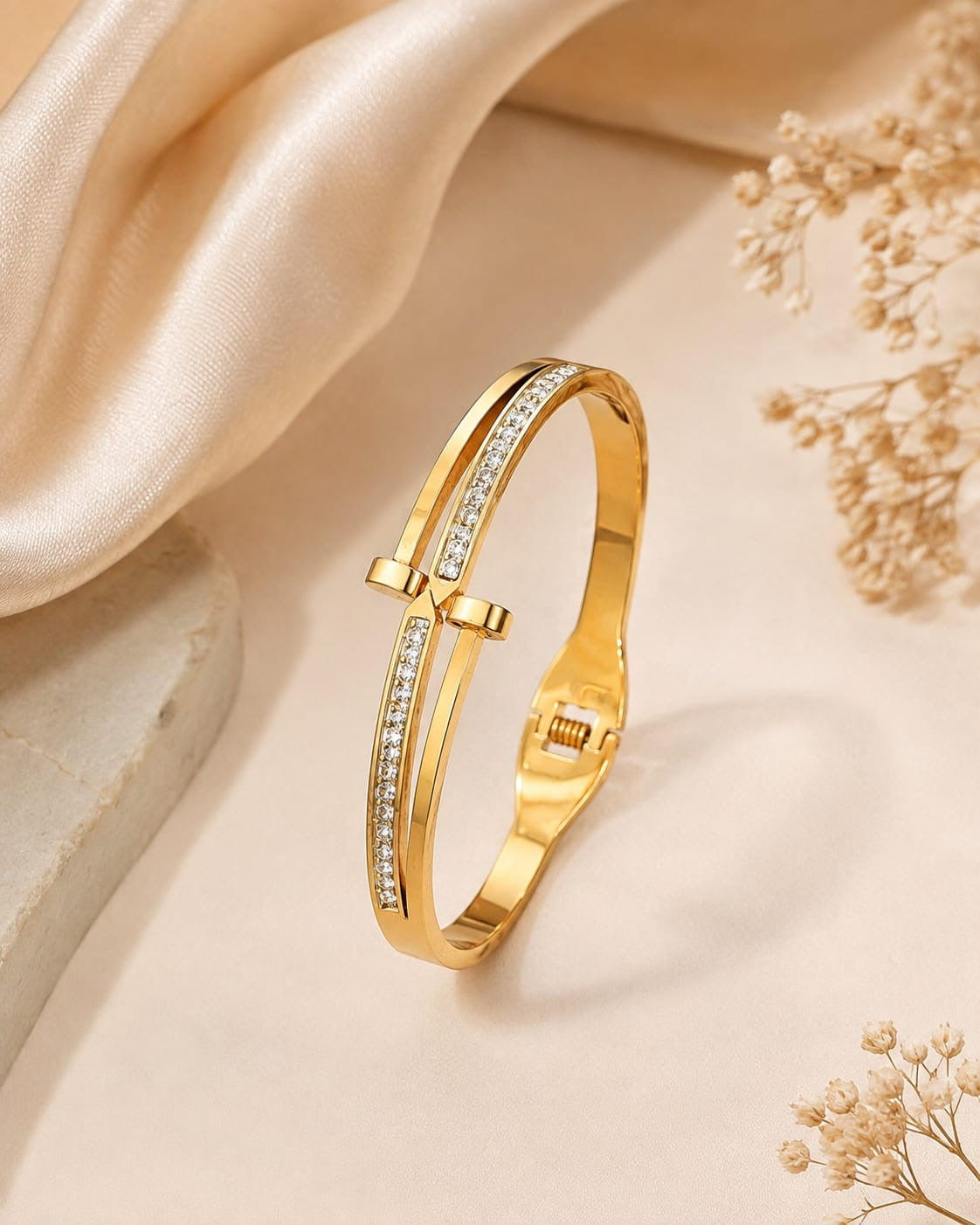 Nail Luxe Bracelet